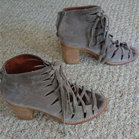 Jeffrey Campbell gray Luxe suede Corwin Lace-Up Booties Size 7 - Picture 6 of 16